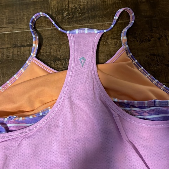 IVIVVA tank with built in bra - Picture 5 of 8